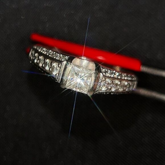 Stunning 14k Gold 1 Carat Diamond Ring - Picture 3 of 11